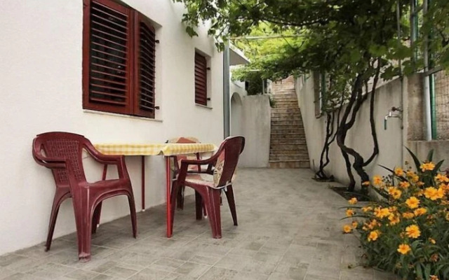 Šera - 50 m From Beach - A1