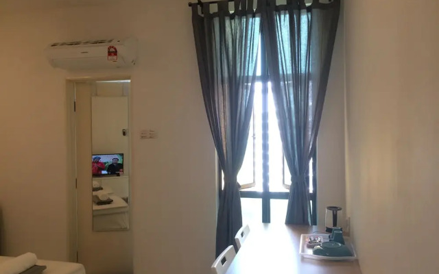 Lawang Suite Corner Roomstay 2