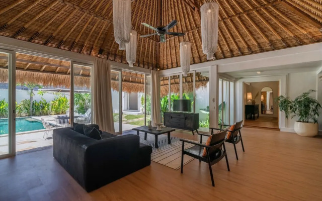 Villa Kelapa Putih