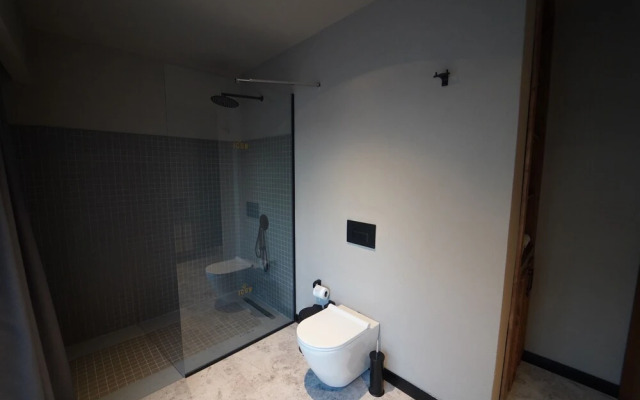 Icon Beach Suites Hotel