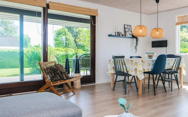 6 Person Holiday Home in Juelsminde