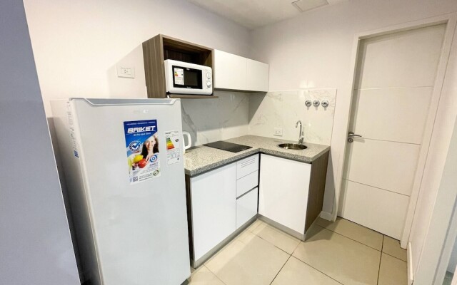 Impeccable 1 Bedroom Apartment in a Lively Area of Rosario