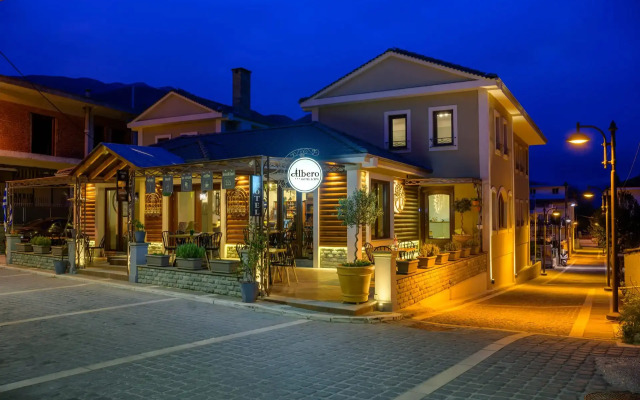 Albero Hotel