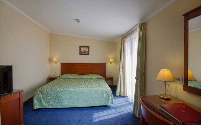 Continental Hotel