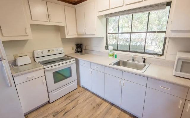 Low Tide Apartment 2