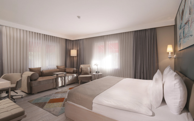 The Gate 30 Suites