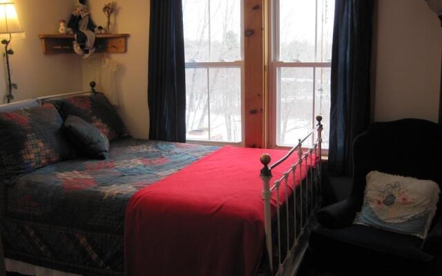 Maple House Bed & Breakfast