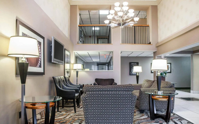 Comfort Inn & Suites Alexandria West