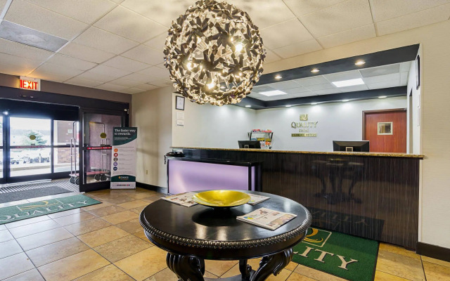 Holiday Inn Hotel and Suites Richmond West End by IHG