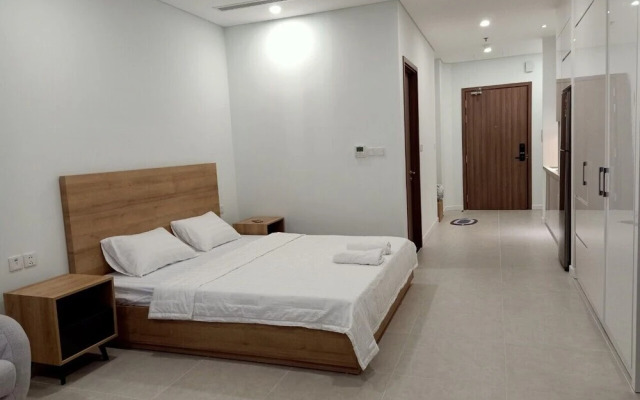 Luxury Scenia Bay Apartment with Seaview