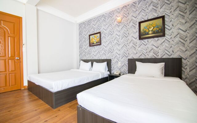 S79 Quynh Giang Airport Hotel