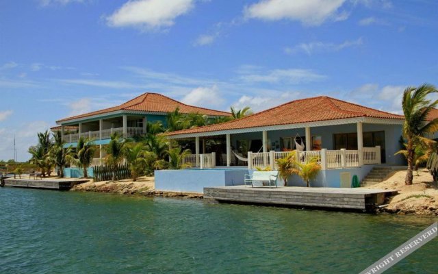 Ocean Breeze Bonaire Apartments