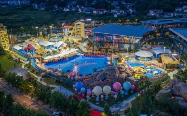 Xianning Yitang Hot Springs Resort Hotel – Outside – Xianning