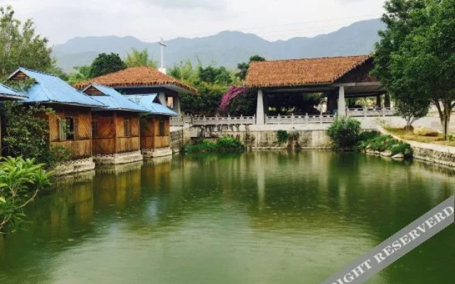 Phoenix Hot Spring Holiday Hotel
