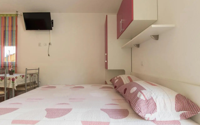 Studio apartments Zloic in Krvavica