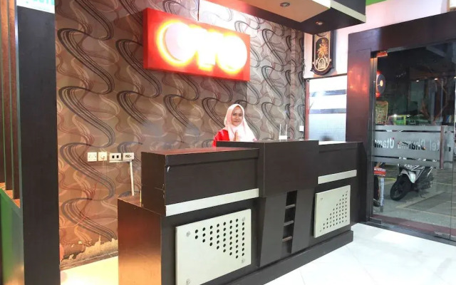 OYO 717 Hotel Dharma Utama Syariah