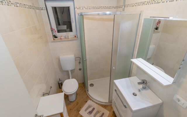 Nice Home in Klenovica With 3 Bedrooms and Wifi