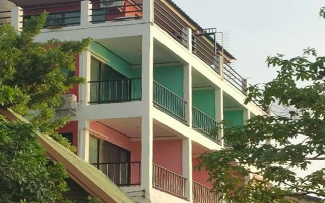 Ocean View Resort - Koh Sichang