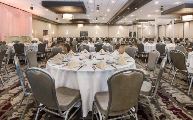 Crowne Plaza Milwaukee South by IHG