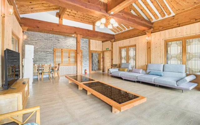 Gangneung Booyoonok Hanok Pension