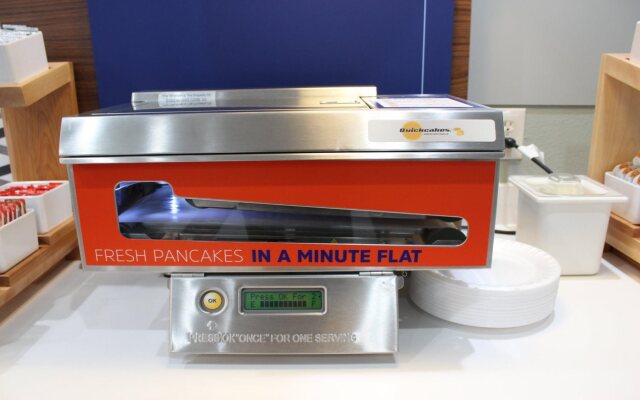 Holiday Inn Express & Suites Mansfield by IHG