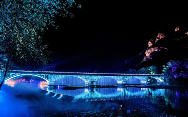Wuyishan Old Street Riverside Hotel