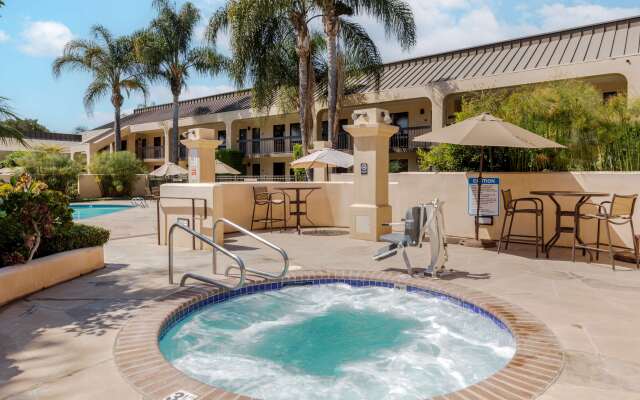 Best Western Plus South Coast Inn