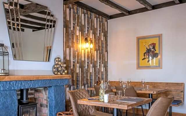 The George Country Inn