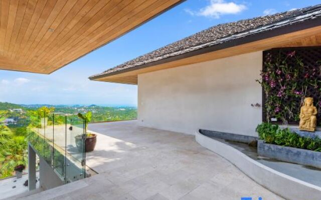 Villa Firefly