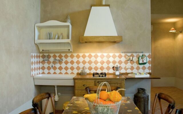 Tuscan Stay w/ Jacuzzi