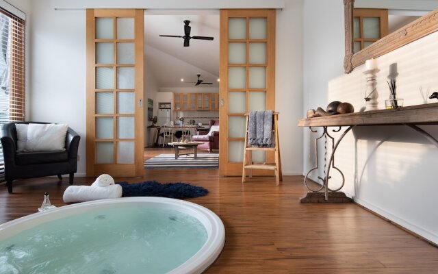 Gables Bend Spa Villa