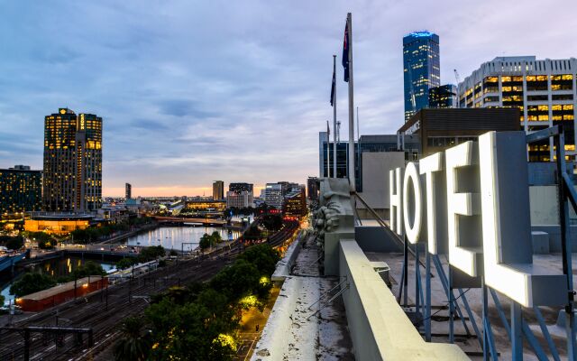 Rendezvous Hotel Melbourne