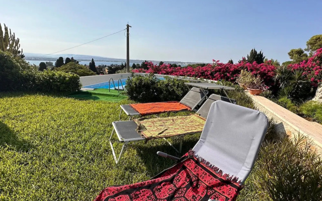 Rock Garden Villa in Isola