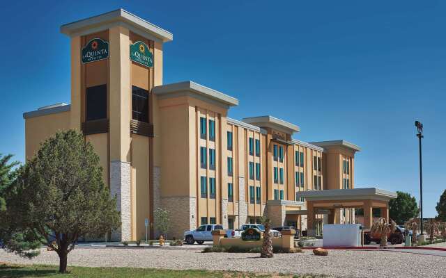 La Quinta Inn & Suites by Wyndham Carlsbad