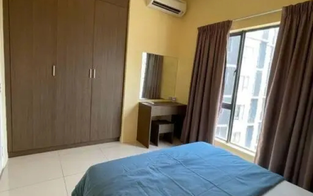 OPAHOME@SWISS GARDEN RESIDENCE (POOL VIEW) 1 Bedroom Studio with WIFI + NETFLIX – Guest Rooms – Balok
