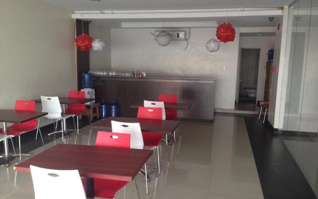 Cherry Midtown Hotel