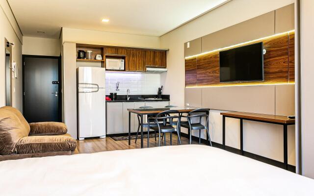 Studio em condomínio c/ piscina 700m praia STI210