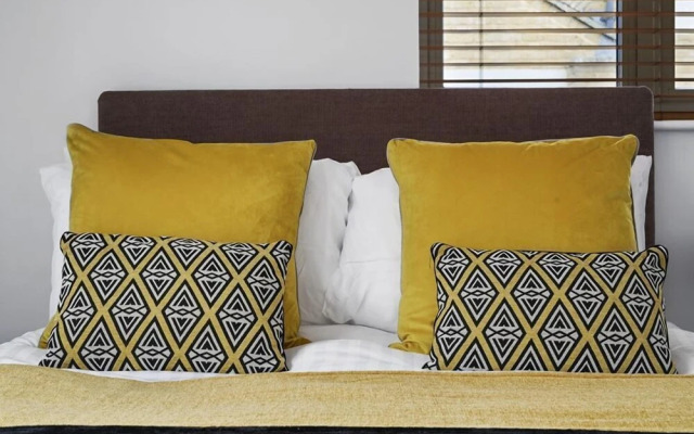 Gorgeous Canterbury Apartment