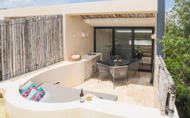 Casa Muluk-Jungle Penthouse with Private Plunge Pool - Jacuzzi