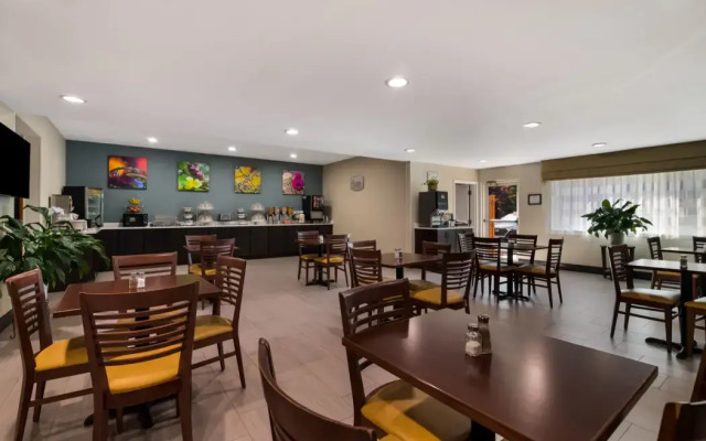 Garner Londonderry Manchester by IHG