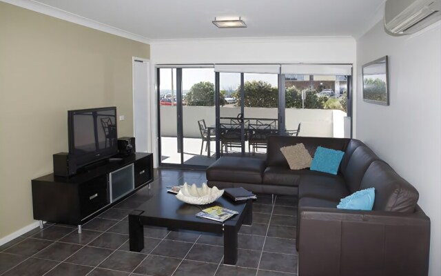 Mollymook Beachfront Executive Apartment