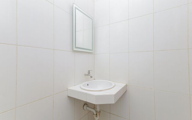 RedDoorz near BG Junction Surabaya