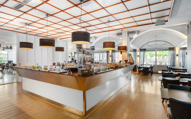 Best Western Hotel Tranas Statt
