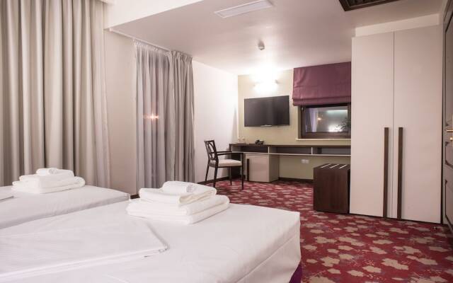 Hotel Relax