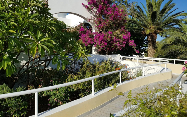 Mantenia Hotel