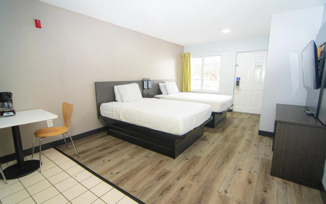 Studio 6 West Palm Beach, FL