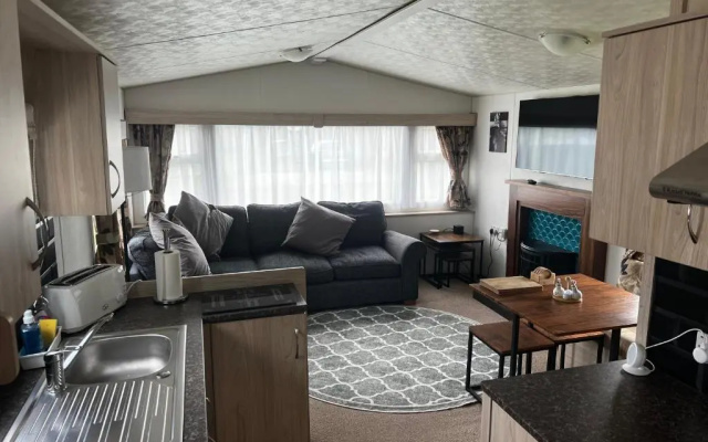 Relaxing and Quiet Holiday Cabin, Sleeps 4