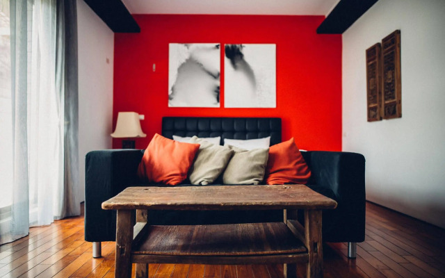 So Art Guesthouse & Hostel