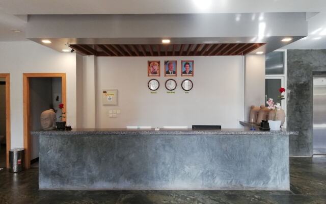 JJ City Centre Suites