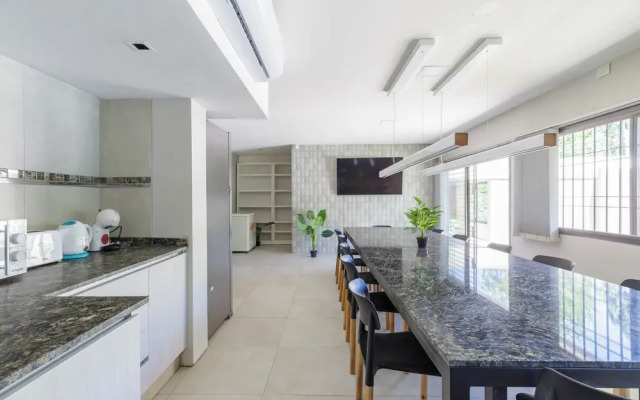 FLIPHAUS Wine Country Mansion 27pax